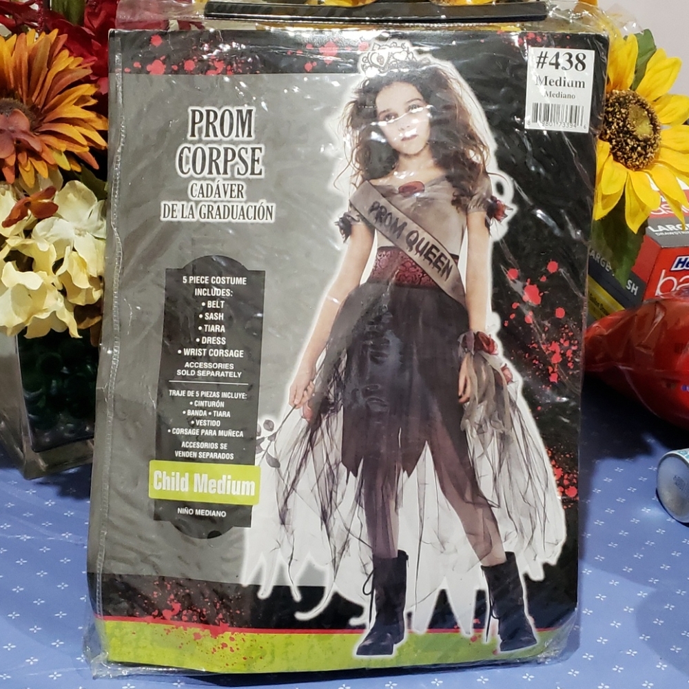 Prom Corpse Halloween costume